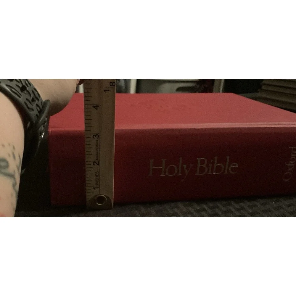 The Washburn College Holy Bible‎ Oxford University Press, Copyright 1979